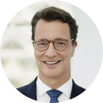 Porträtbild von Hendrik Wüst, Ministerpräsident des Landes NRW